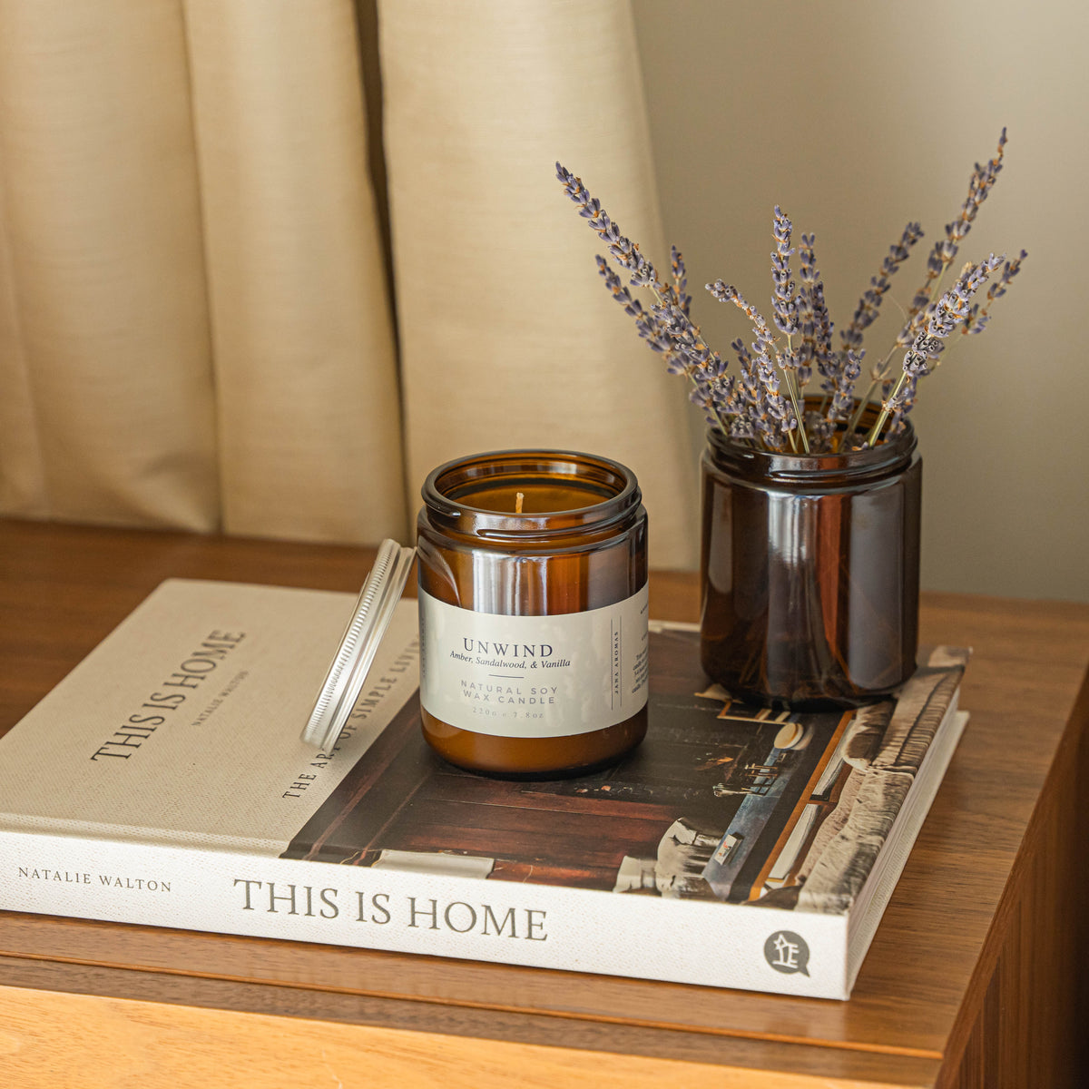 أشتري شموع معطرة كبيرة – رائحة تدوم طويلاً